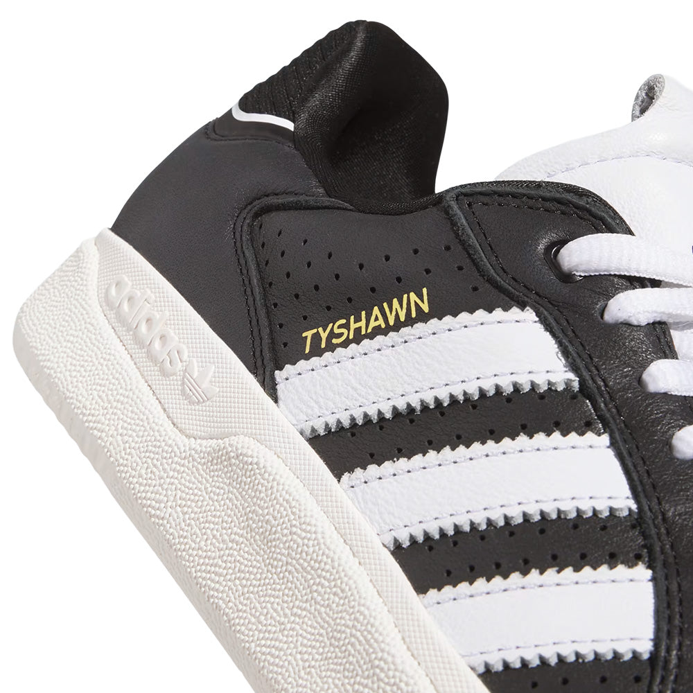 adidas skateboarding jq1137 tyshawn low shoes core black footwear white cream white