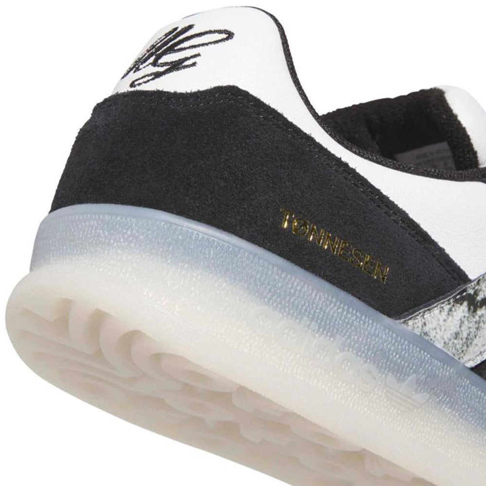 adidas skateboarding jr7101 aloha super shoes core black cloud white chalk white