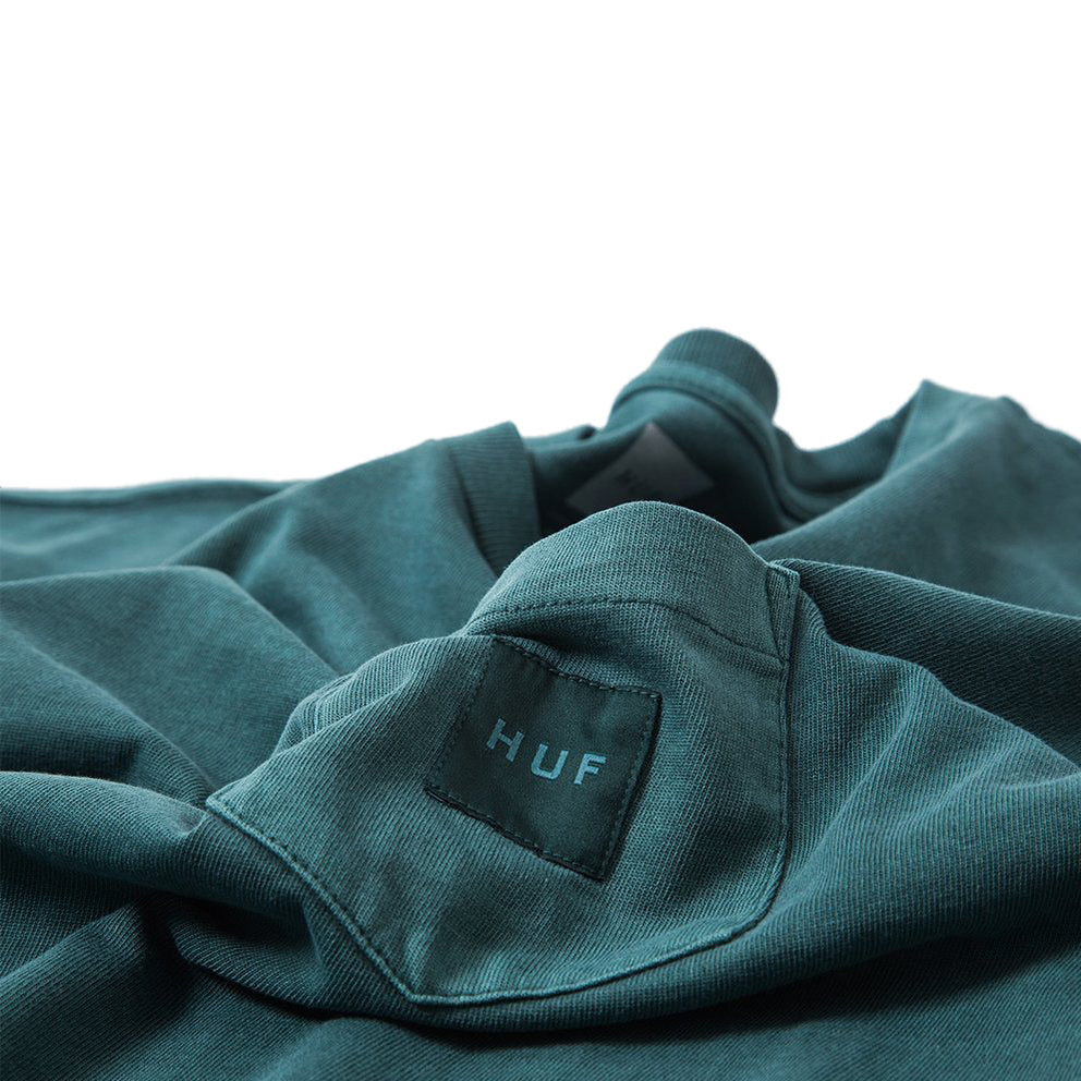 huf ts00168 woven label pocket tee washed green